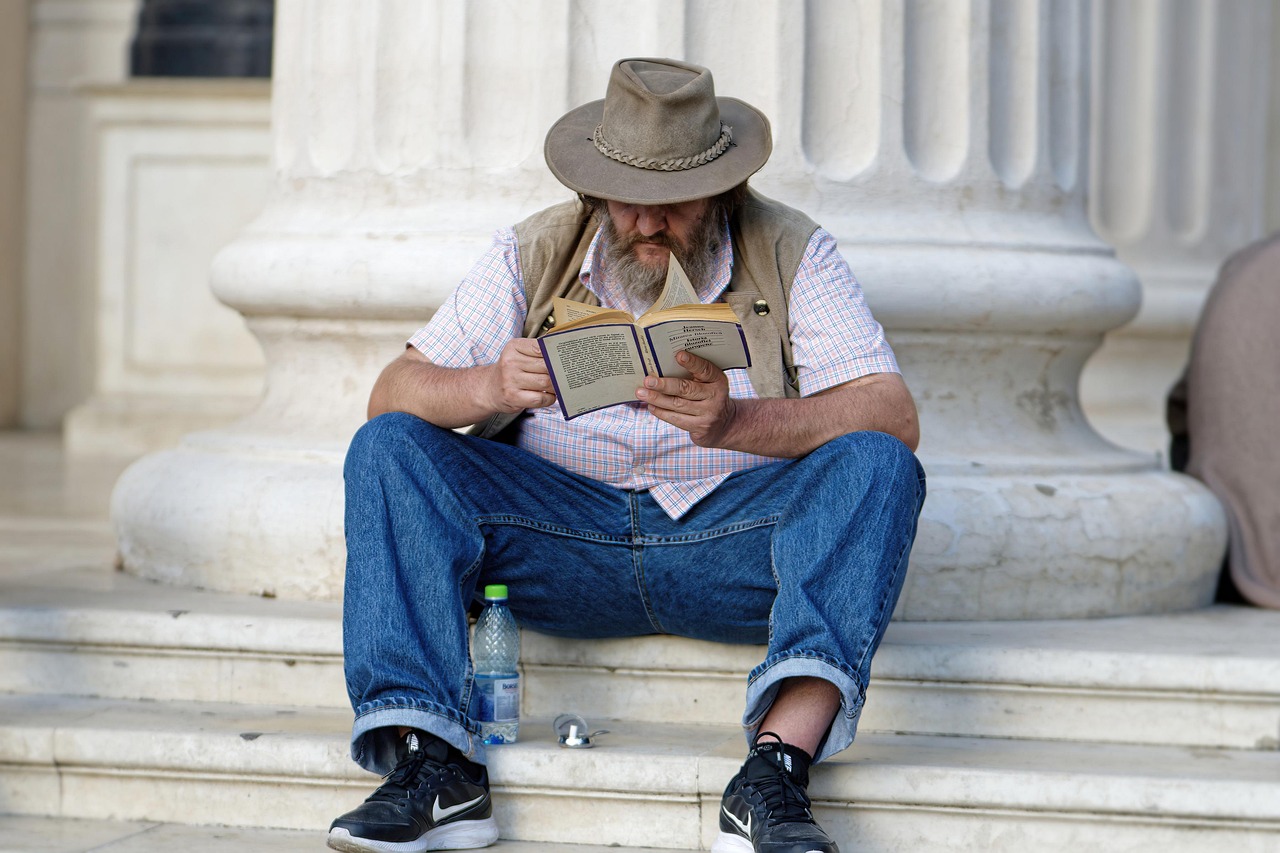 What readers should know before reading expert opinions